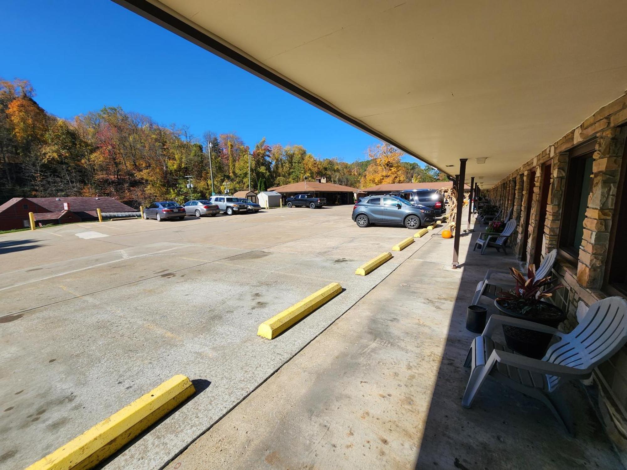 Jefferson Hills Motel Clairton Εξωτερικό φωτογραφία