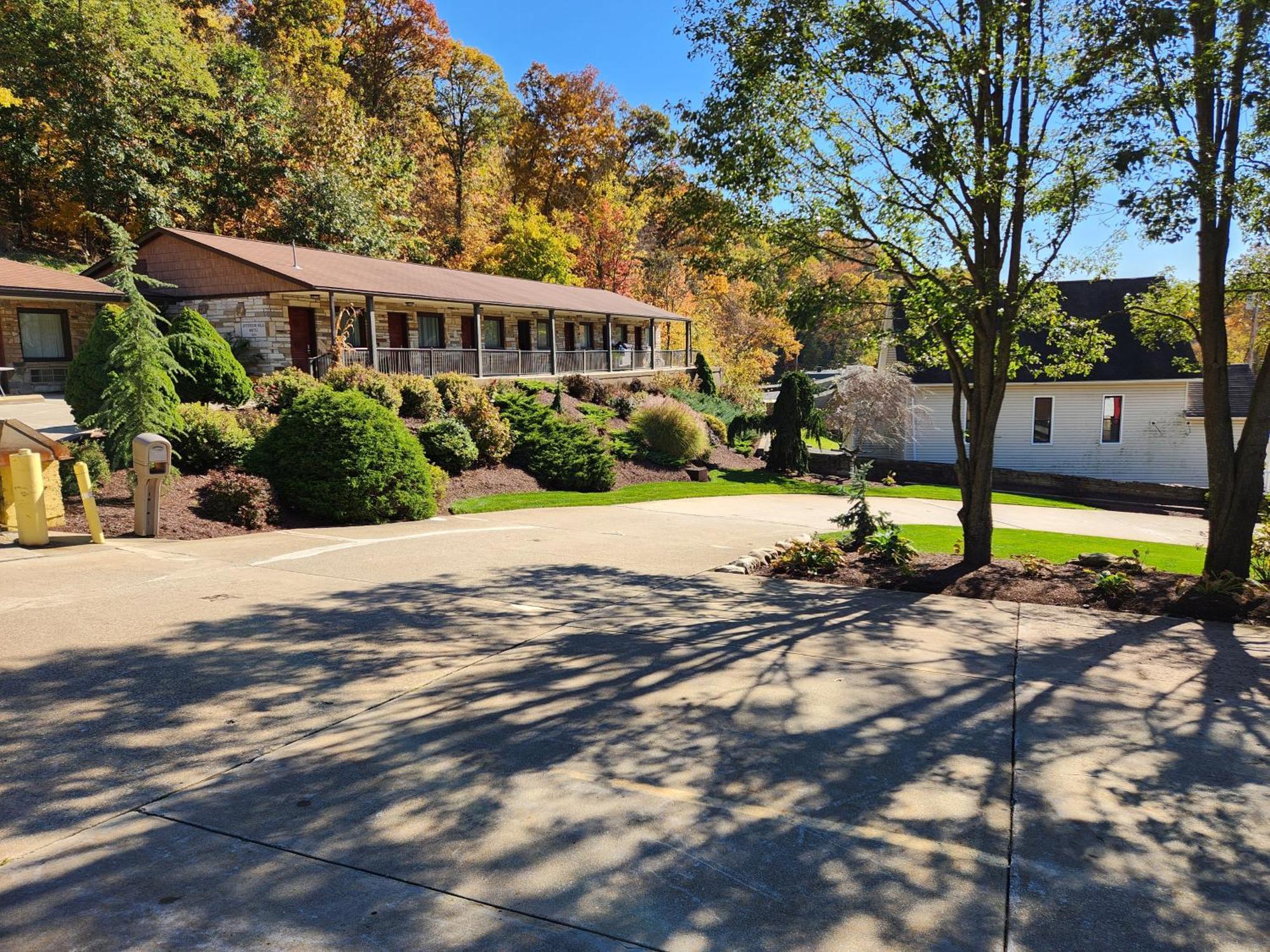 Jefferson Hills Motel Clairton Εξωτερικό φωτογραφία