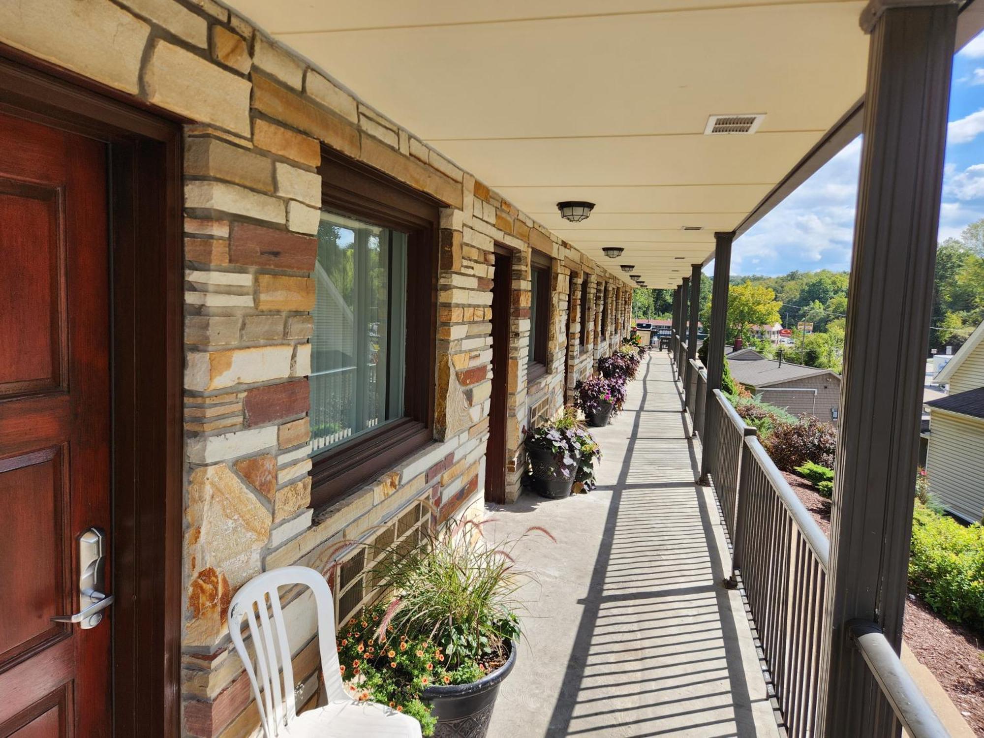 Jefferson Hills Motel Clairton Εξωτερικό φωτογραφία